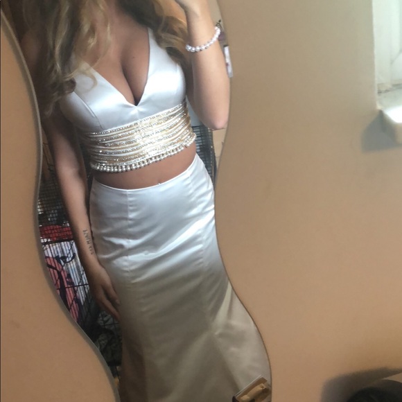 Ivory Sherri hill Prom dress 51711 - Picture 4 of 6